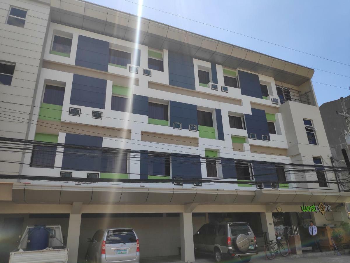 Westpoint Hotel Cebu Екстер'єр фото