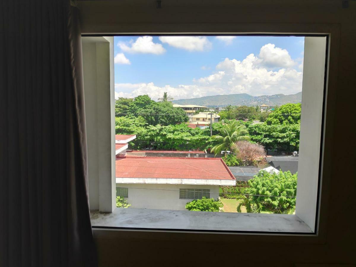 Westpoint Hotel Cebu Екстер'єр фото